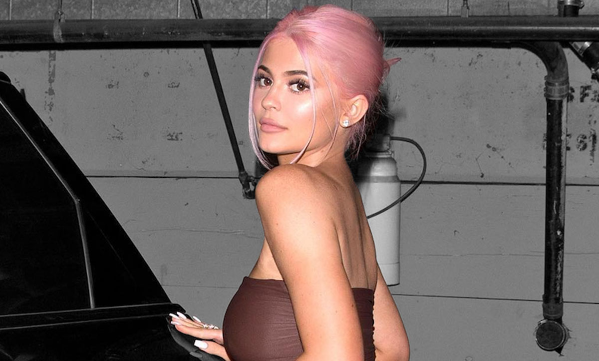 Kylie-jenner-pink-hair-lime-crime-rosa