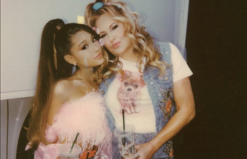 Ariana-Grande-legaly-Blonde