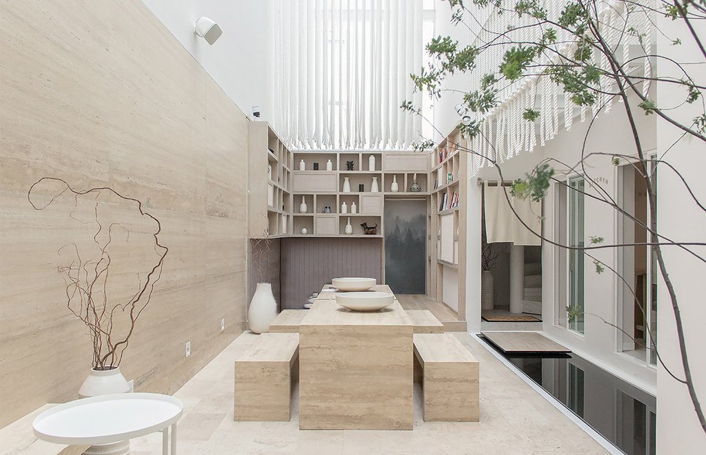 RyoKan-Hotel-Lobby