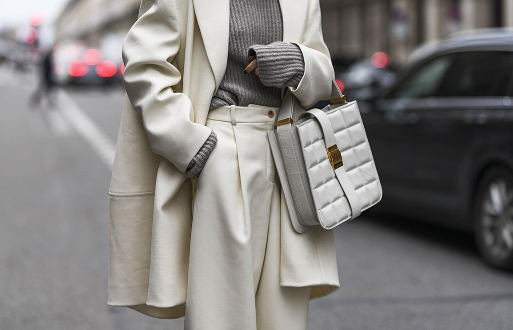 pantalones blancos