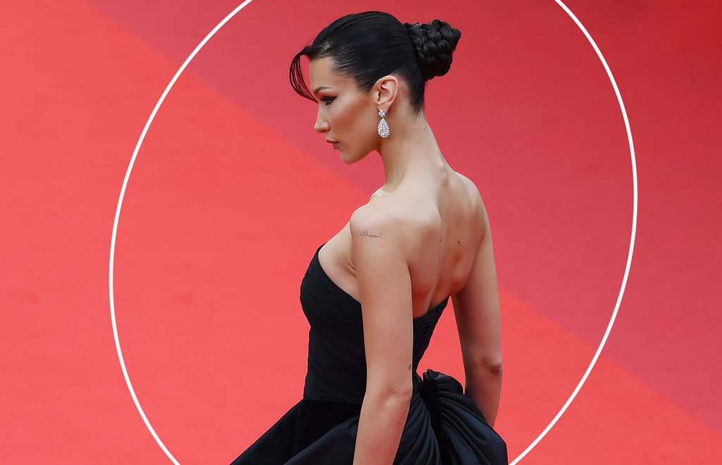 bella-hadid-black-swan.jpg