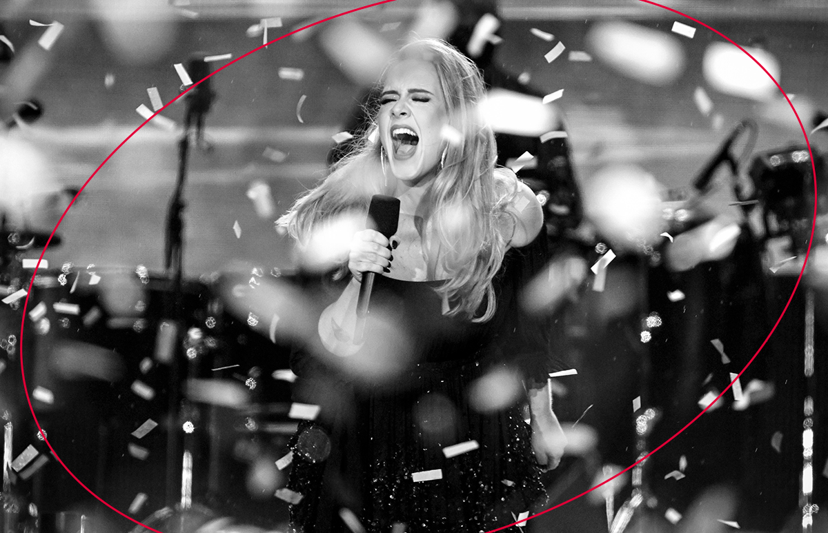 Adele hace un truco de desaparición en su residencia en Las Vegas y sus fans quedan sorprendidos.