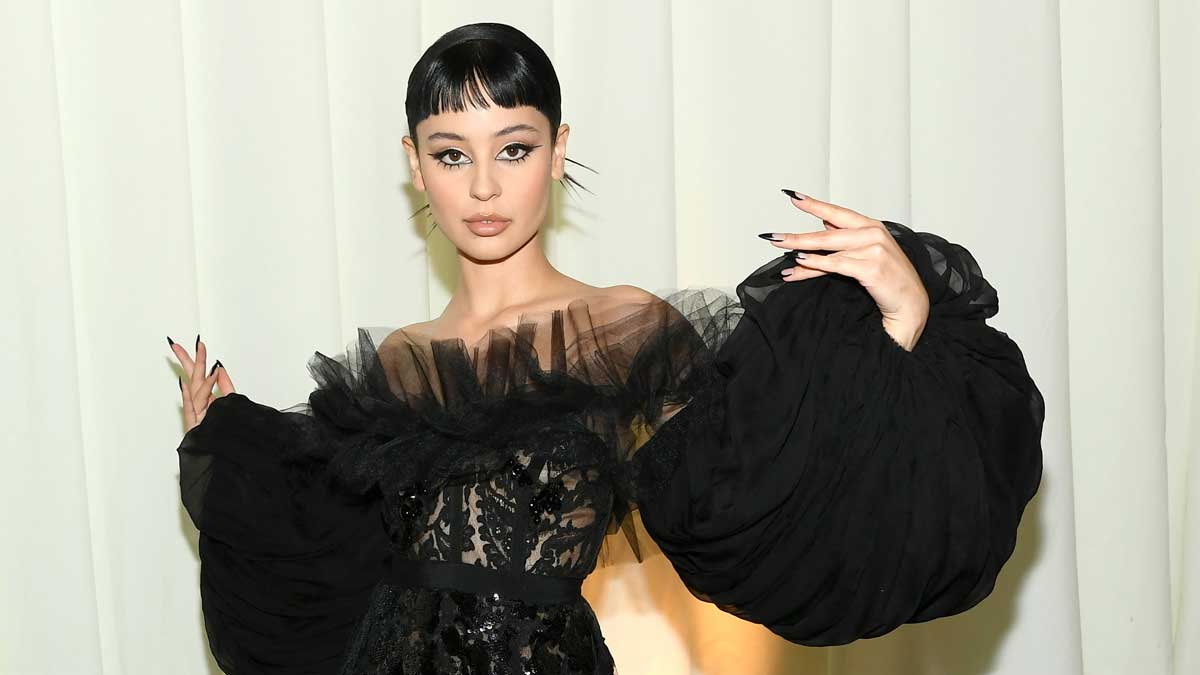 Alexa Demie corta de tajo su relación con Balenciaga.