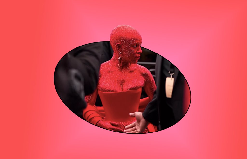 DOJA-CAT-CRISTALES-SWAROVSKI-SCHIAPARELLI.jpg