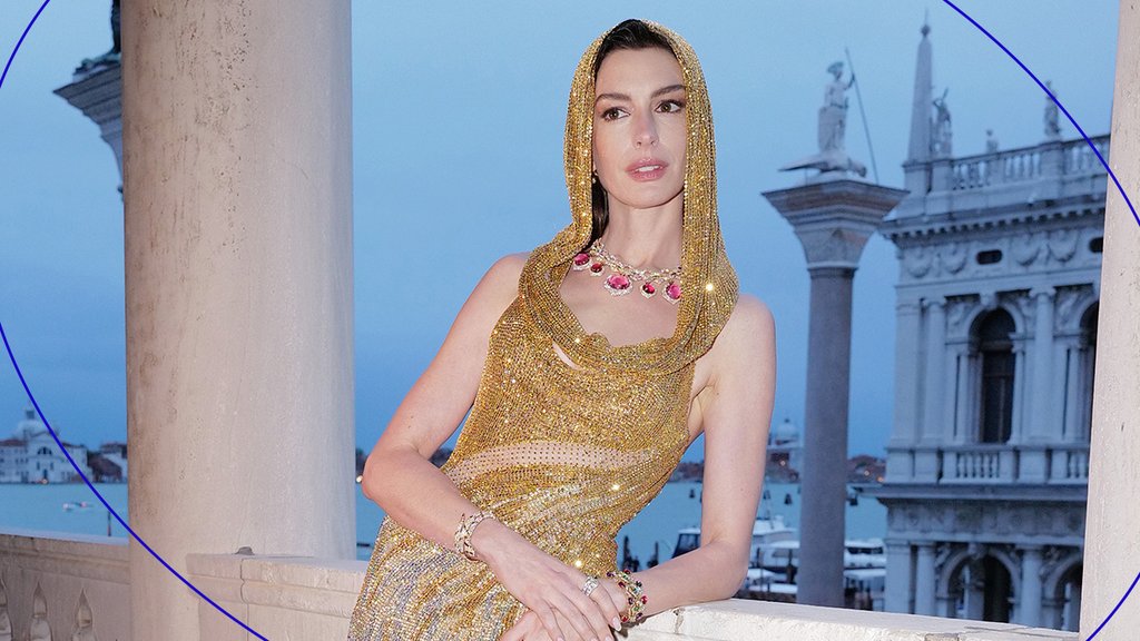 Anne Hathaway dce que la Gen Z es responsable de comeback en la moda.