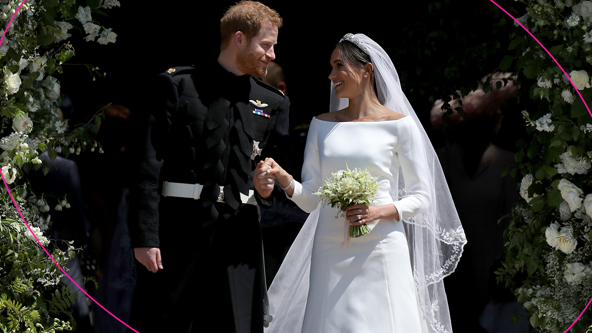 Meghan Markle pidió que cosieran en su vestido de novia un pedazo del vestido azul que usó para su primera cita con el príncipe Harry.