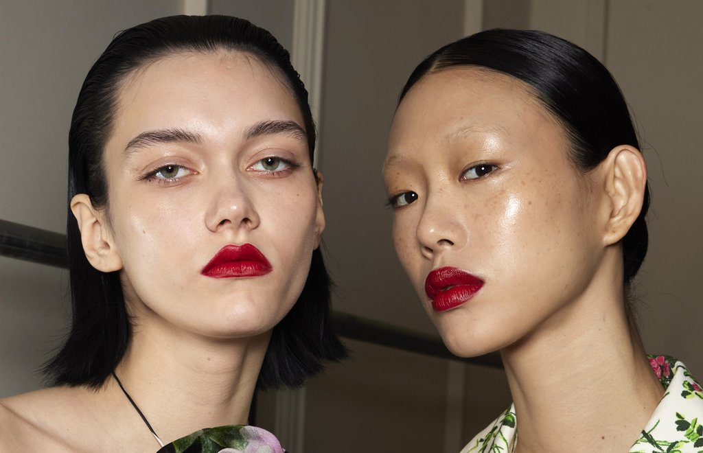 carolina herrera S23-labios partidos-lipstick-crema hidratante-balsamo hidratante-labios-exfoliante.jpg