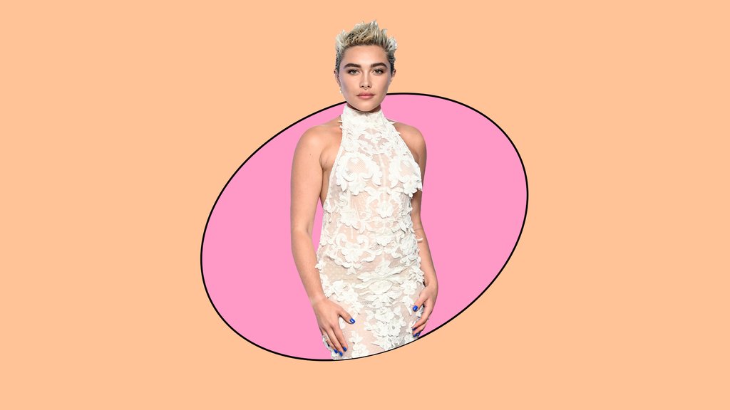 Florence Pugh usa un vestido blanco de encaje para los ELLE Style Awards.