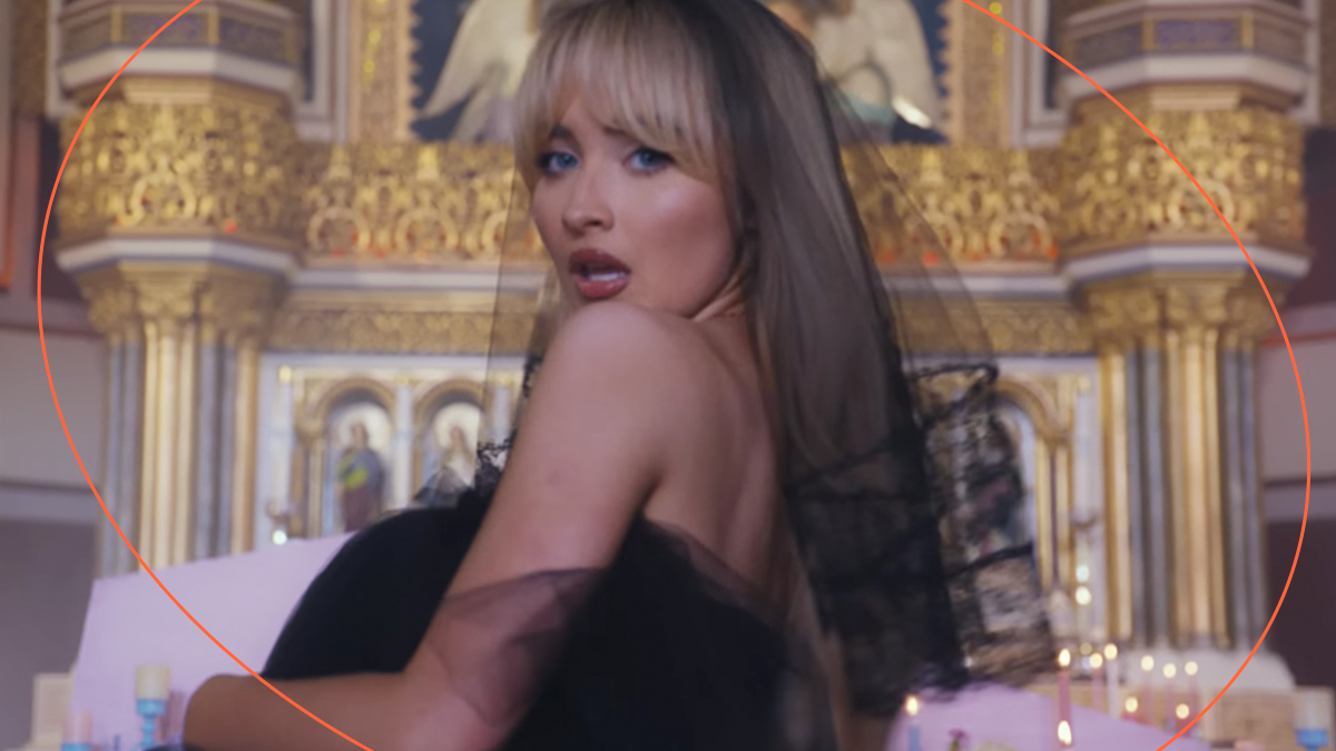 El video de Sabrina Carpenter en una iglesia ocasiona el despido de un sacerdote