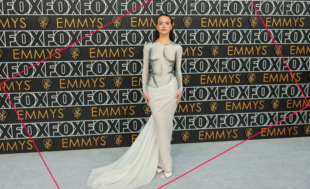 diseño-fondo-emmys-critica.jpg