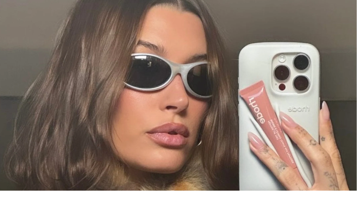 Rhode Beauty lanza fundas para iPhone con porta bálsamos