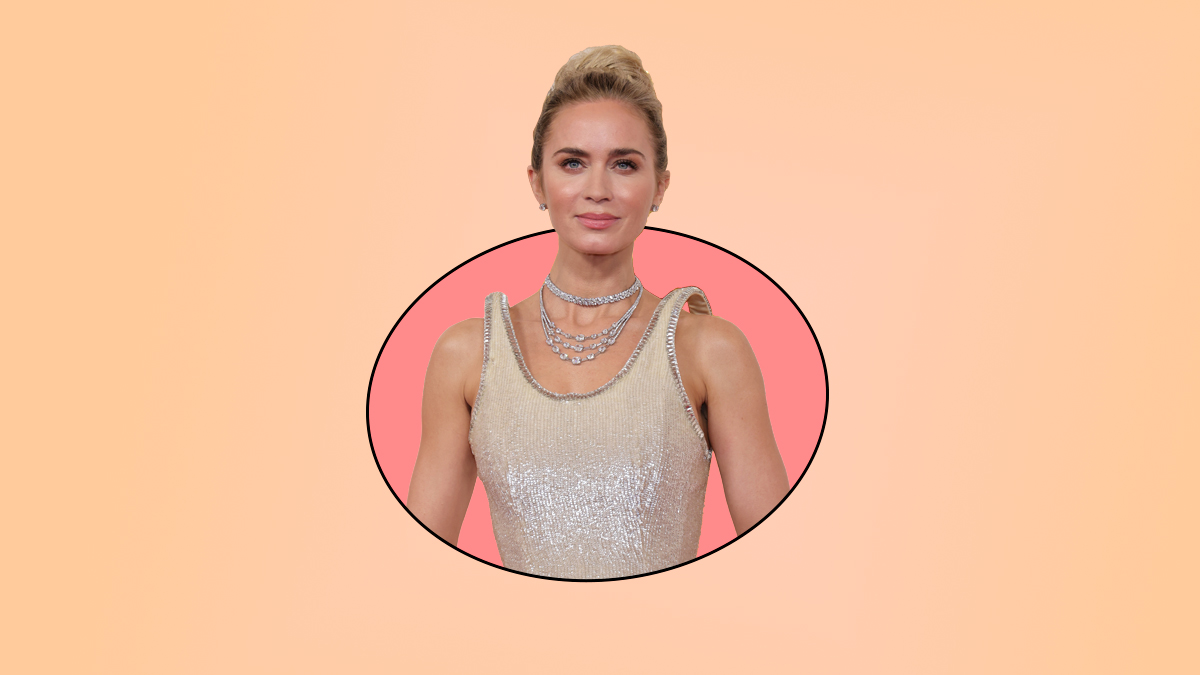 Emily Blunt tiene la mejor reacción tras las criticas por sus hombros flotantes