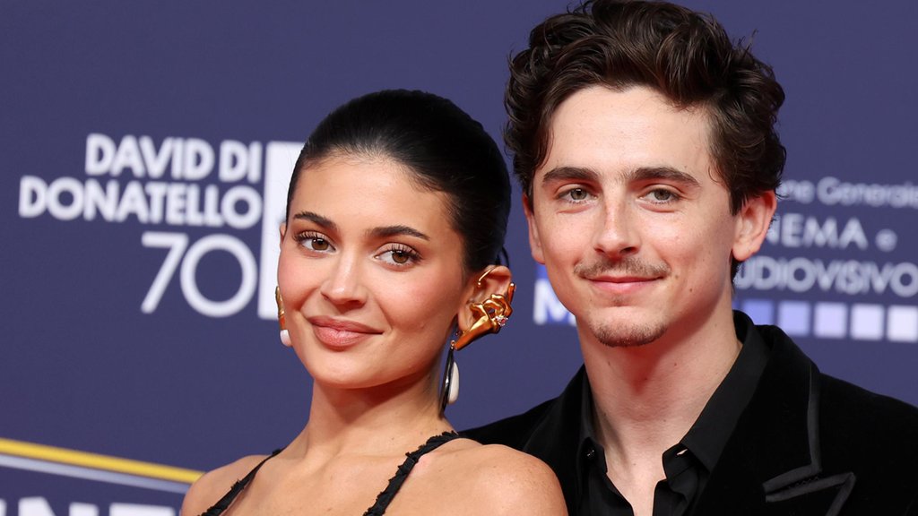 kylie-jenner-timothee-chalamet-debut-red-carpet
