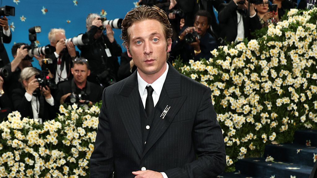 jeremy-allen-white-autografo
