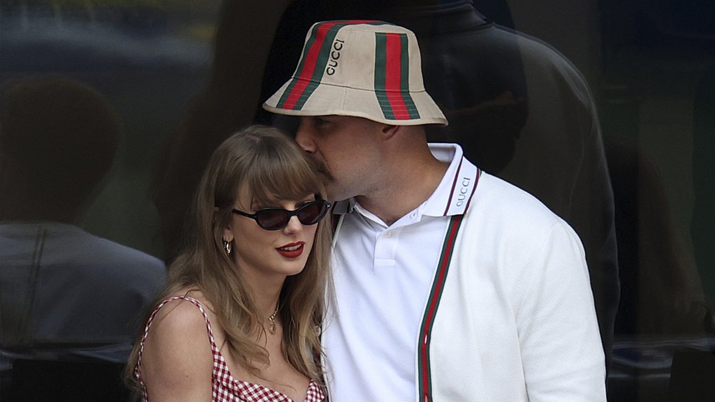 travis-kelce-orgullos-taylor-swift-compro-musica-1.jpg