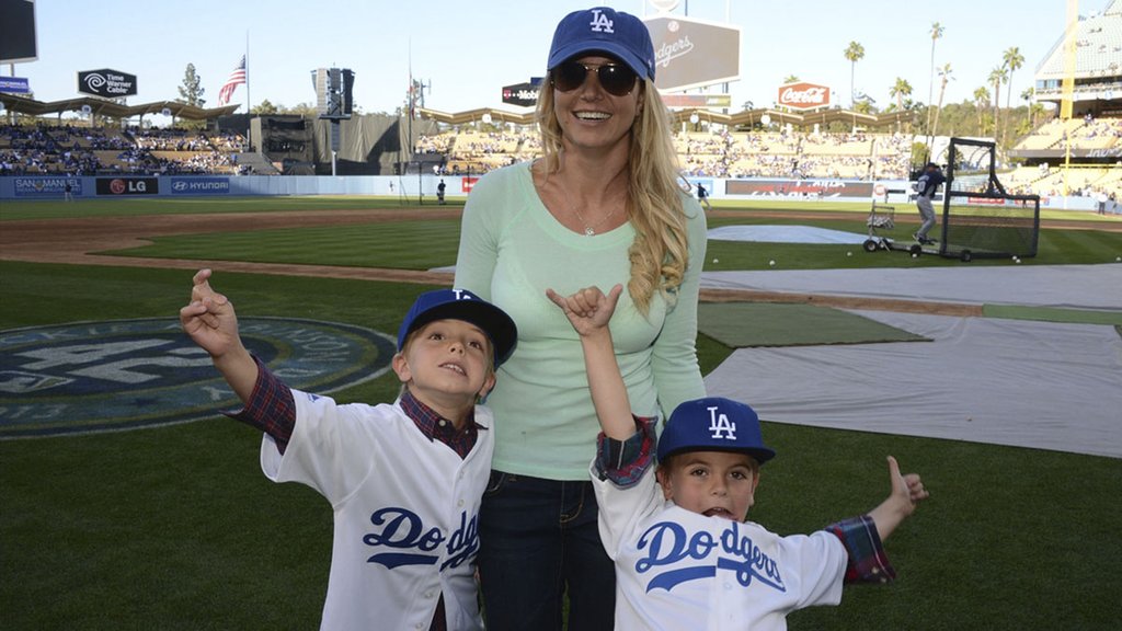 britney-spears-adopto-hija.jpg