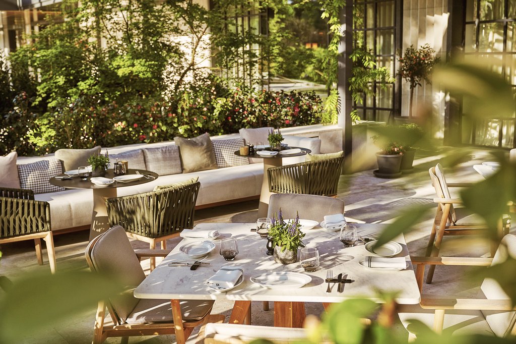 Restaurant_LasBrasasDeCastellana_1.jpg