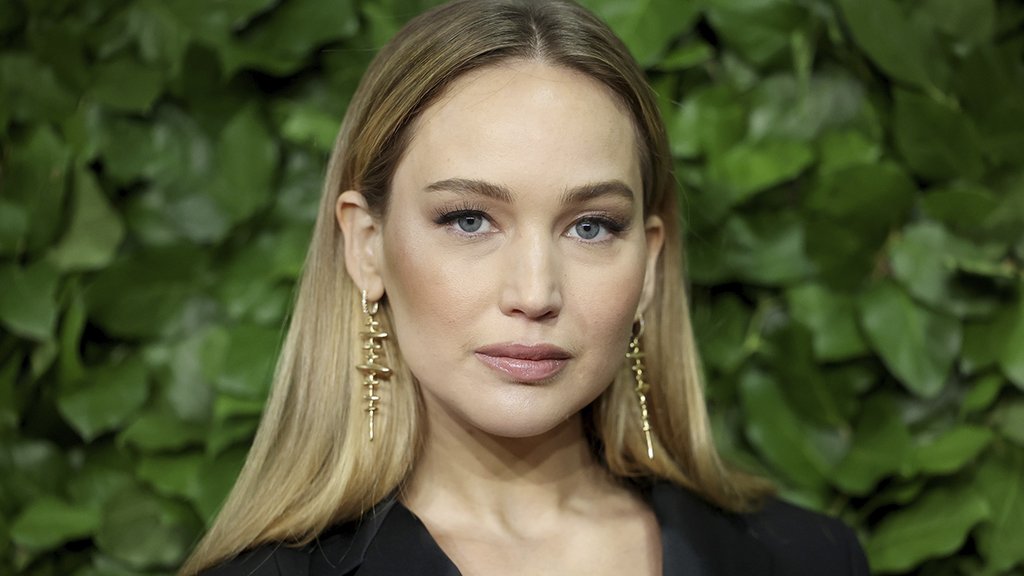 jennifer-lawrence-reubicar-perrito.jpg
